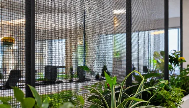 建筑防护网规格定制：选型关注点与实际取舍